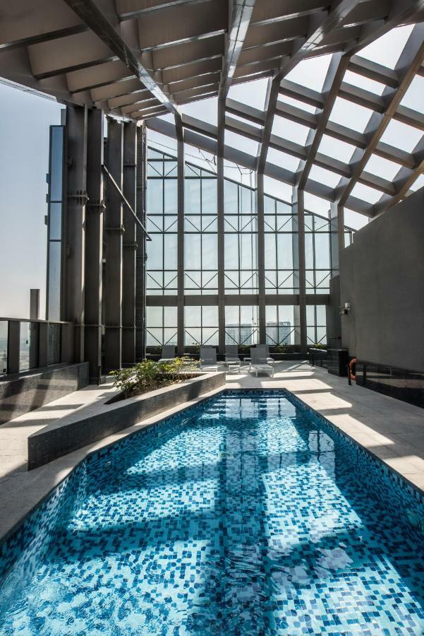 Fantastay Sparkle Tower One Bedroom Suite Marina View Дубай Екстериор снимка