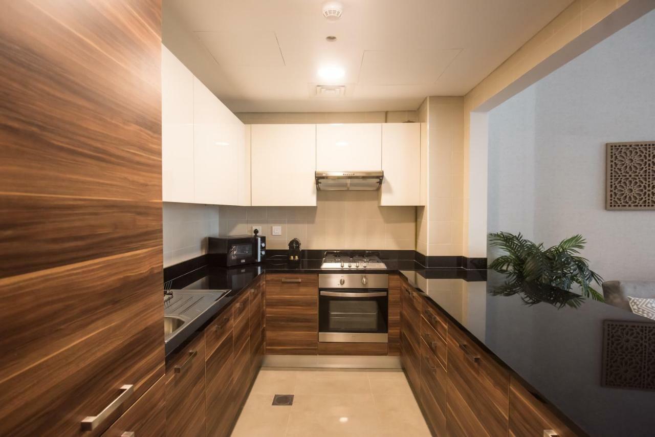 Fantastay Sparkle Tower One Bedroom Suite Marina View Дубай Екстериор снимка