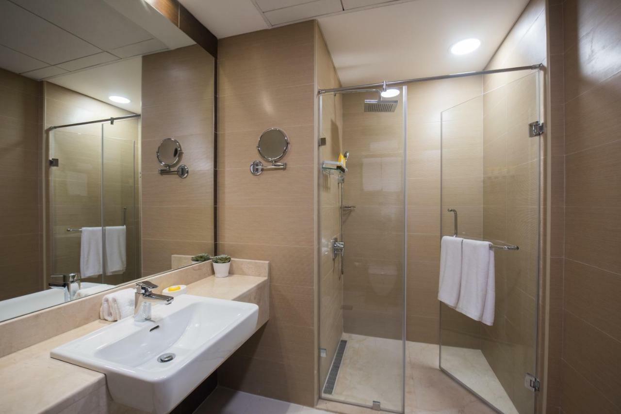 Fantastay Sparkle Tower One Bedroom Suite Marina View Дубай Екстериор снимка
