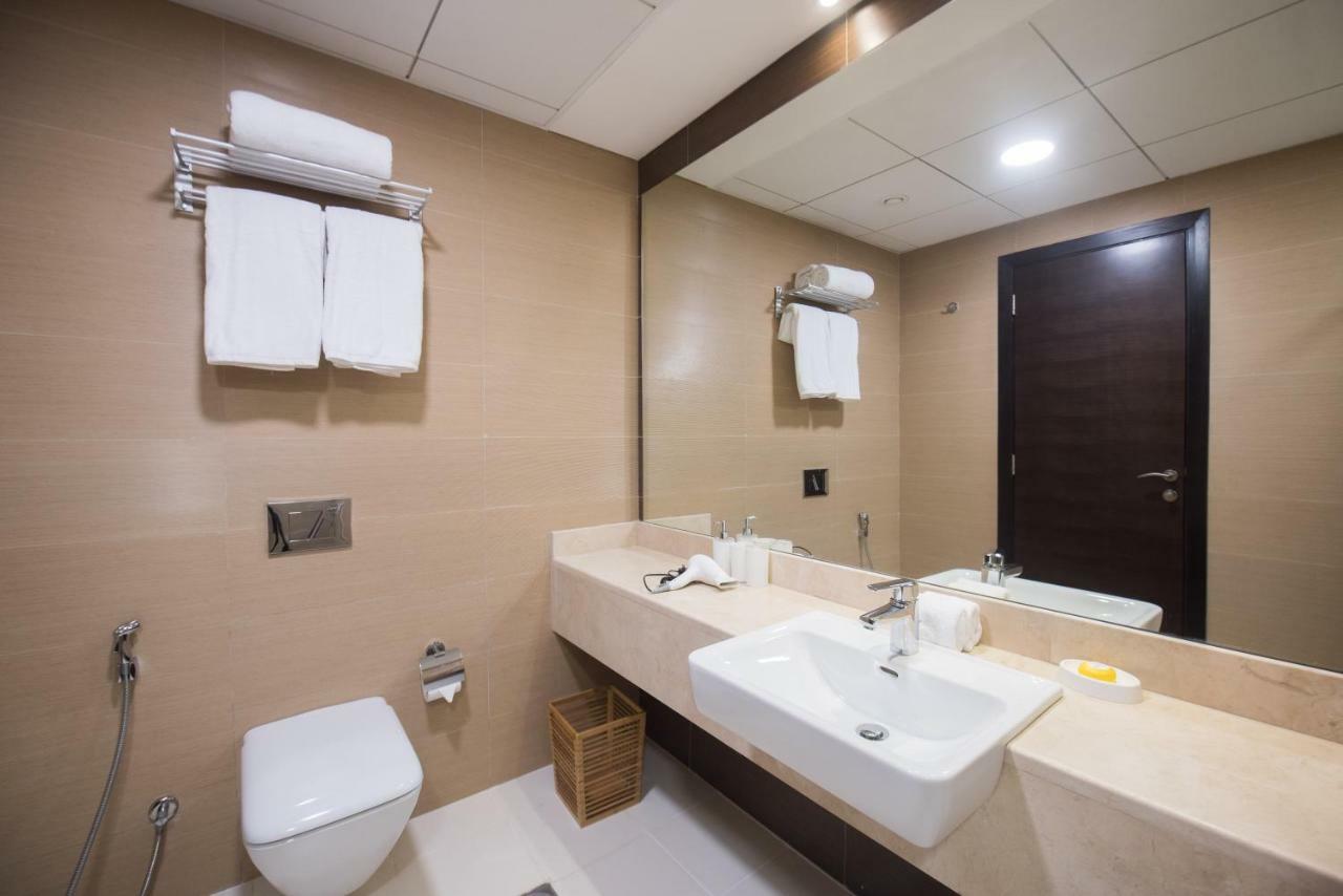 Fantastay Sparkle Tower One Bedroom Suite Marina View Дубай Екстериор снимка